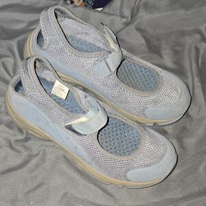 L.L. Bean Blue Mesh Mary Jane Sz 8.5